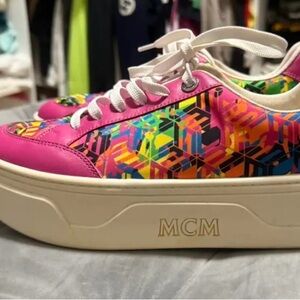 MCM Women's Pink Multicolor Geometric Sneakers